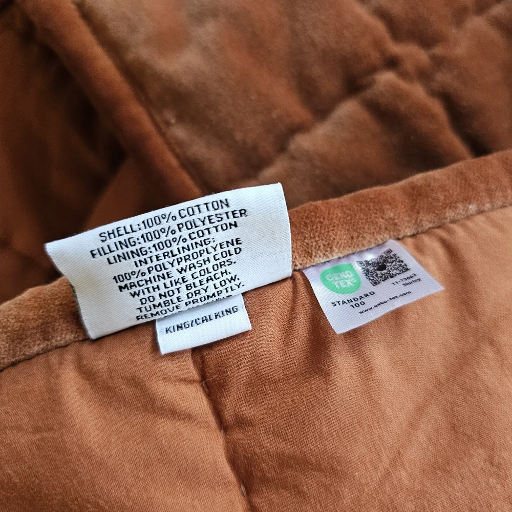 Quince Cotton Velvet Quilt In Terracotta King/Cal King